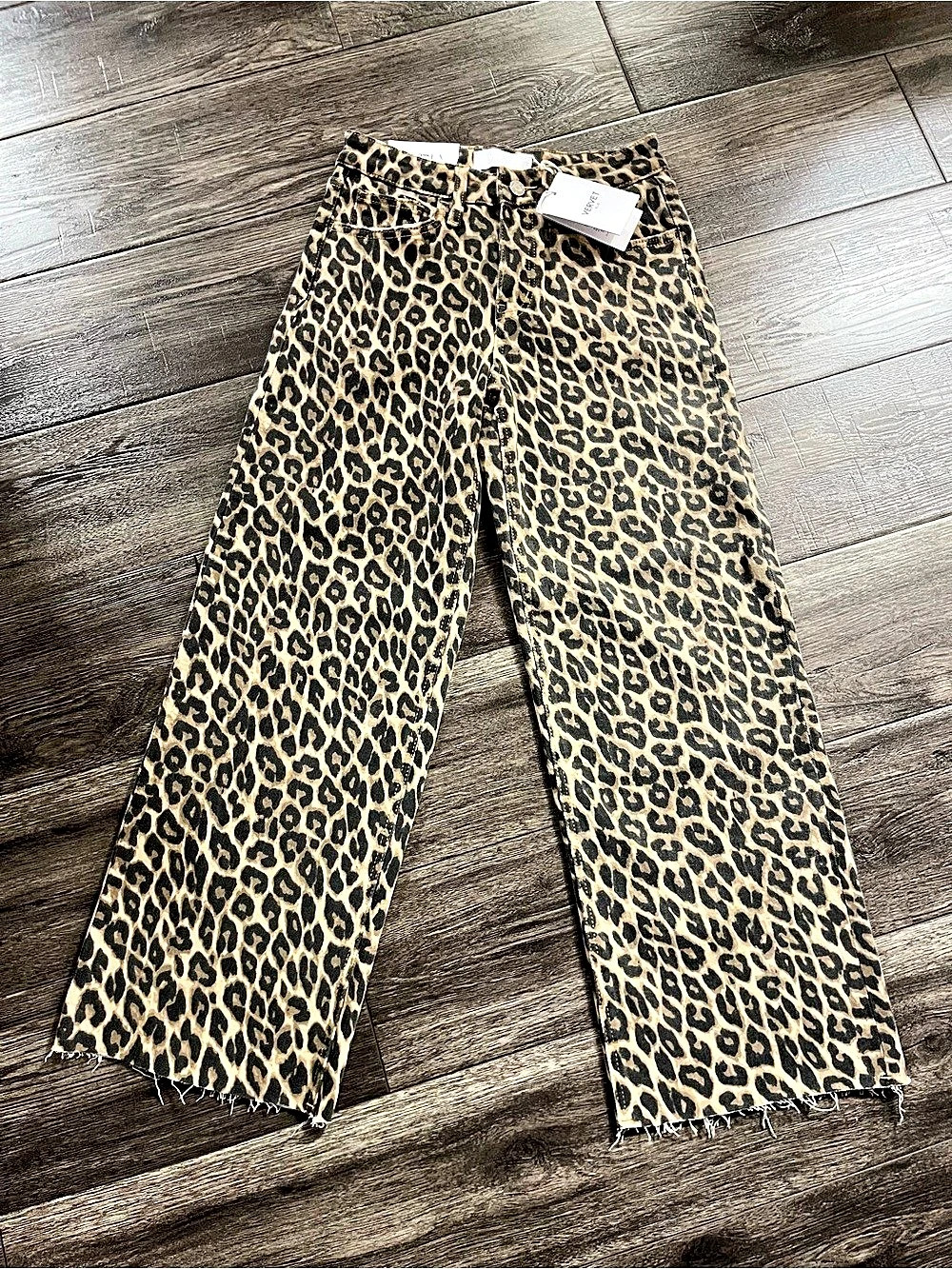 Vervet Leopard High Rise Animal Print Raw Hem Crop Wide Leg Jeans NEW